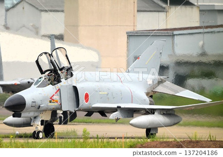 滑行中的戰鬥機（F-4EJ 鬼怪） 137204186