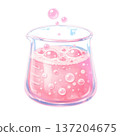 裝滿液體的燒杯 137204675