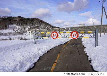 Tobetsu Dam and closed gate 137205452