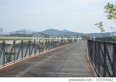 Han River bike path Han River bike path 137205682
