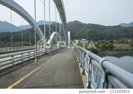 Han River bike path Han River bike path 137205951