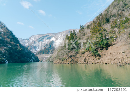 Beautiful scenery seen from a sightseeing boat at Shogawa Gorge Beautiful scenery seen from a sightseeing boat at Shogawa Gorge 137208391