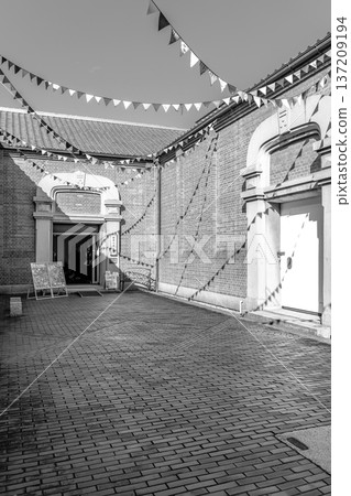 Kurashiki Ivy Square, Aimi Red Brick Museum, Kurashiki Bikan District Tourism (Kurabo product warehouse), for newspapers and magazines Kurashiki Ivy Square, Aimi Red Brick Museum, Kurashiki Bikan District Tourism (Kurabo product warehouse), for newspapers and magazines 137209194