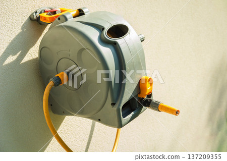 Wall mounted garden hose reel 137209355
