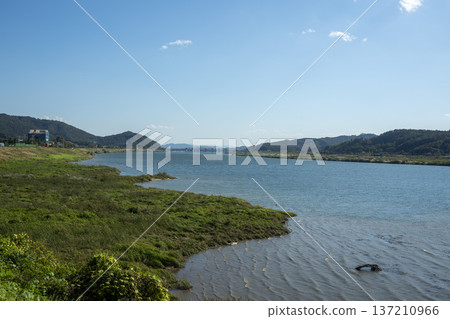 Han River bike path Han River bike path 137210966