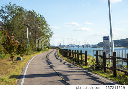 Han River bike path 137211319