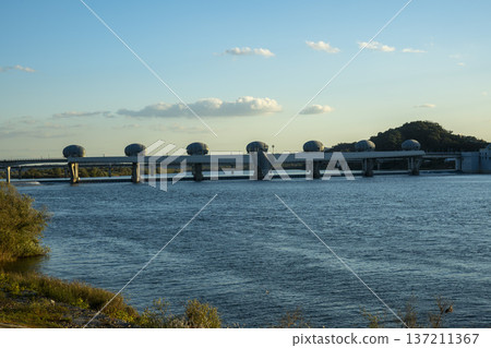 Han River bike path 137211367