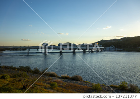 Han River bike path 137211377