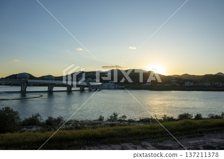 Han River bike path Han River bike path 137211378