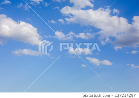 天空和雲彩 137214297