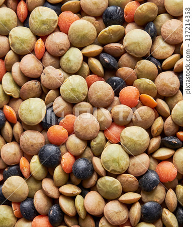 Lentils, a cereal choice for a balanced diet 137214358