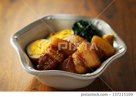 豬燉煮雞蛋 137215109