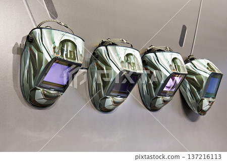 Protective mask for welding 137216113
