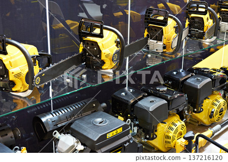 Chainsaws in store Chainsaws in store 137216120