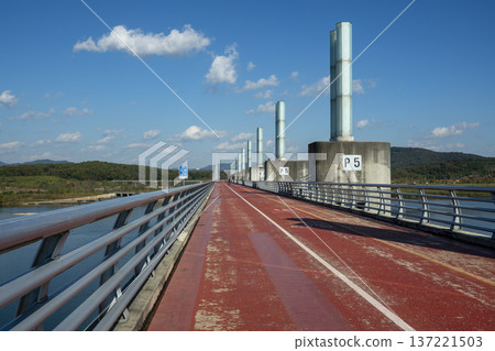 Han River bike path Han River bike path 137221503