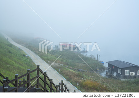 Han River bike path 137221803