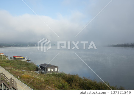 Han River bike path 137221849
