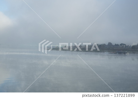 Han River bike path Han River bike path 137221899