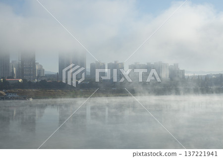 Han River bike path 137221941