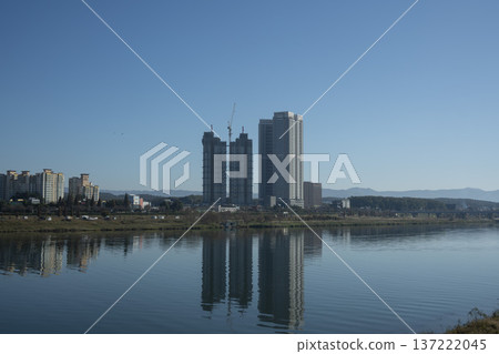 Han River bike path Han River bike path 137222045