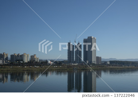 Han River bike path 137222046