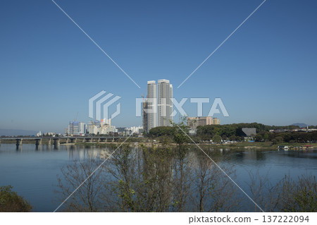 Han River bike path Han River bike path 137222094