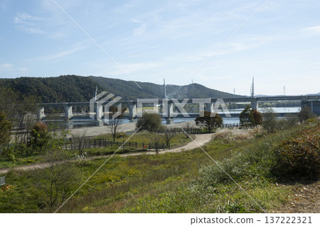 Han River bike path Han River bike path 137222321