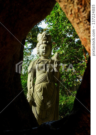 微笑的孩子觀音,守護著里山 微笑的孩子觀音,守護著里山 137224885