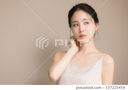 Beauty image of young women Beauty image of young women 137225459