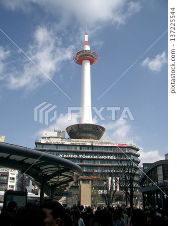 Kyoto Tower (Shimogyo Ward, Kyoto City) Kyoto Tower (Shimogyo Ward, Kyoto City) 137225544