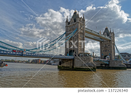 London Tower Bridge London Tower Bridge 137226340