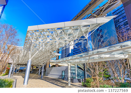 GREEN WALK, connecting Hamamatsucho Station and BLUE FRONT SHIBAURA, Shibaura, Minato Ward, Tokyo 137227569