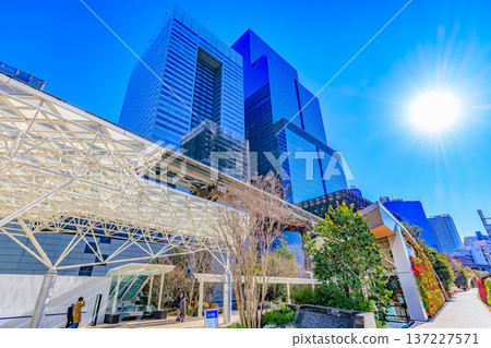 GREEN WALK，連接濱松町車站和BLUE FRONT SHIBAURA，東京都港區芝浦 137227571