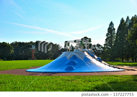 [Aichi Prefecture] Nagoya City, Shonai Ryokuchi Park's Mount Fuji Slide 137227755