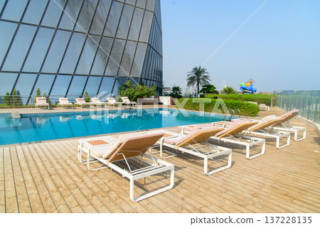 巴林首都麥納麥豪華飯店的美麗泳池 137228135