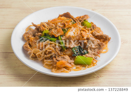 Konjac and pork stir-fried with kimchi Konjac and pork stir-fried with kimchi 137228849