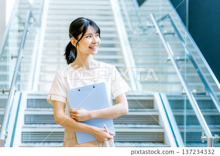 美學家的女人 美學家的女人 137234332