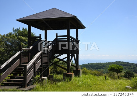 Observation deck, plateau, platform Observation deck, plateau, platform 137245374