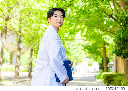 男醫學生 137246463
