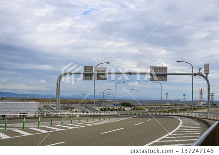 Expressway junction scenery _■Photography cooperation: Kansai International Airport (KIX) Expressway junction scenery _■Photography cooperation: Kansai International Airport (KIX) 137247146
