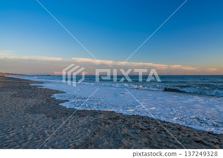 Scenery of Nakatajima Sand Dunes in Hamamatsu City (Shizuoka Prefecture) 137249328