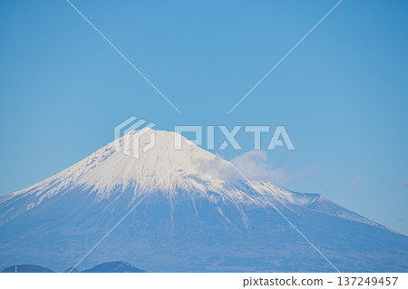 View of Mount Fuji from Yaizu Fishing Port in Yaizu City (Shizuoka Prefecture) 137249457