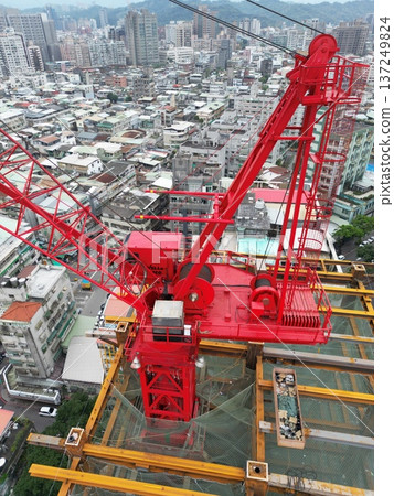 塔式起重機 塔式起重機 137249824