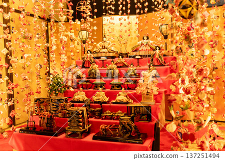 (Shizuoka Prefecture) Hinamatsuri Park Hina Dolls and Hanging Hina Dolls (Shizuoka Prefecture) Hinamatsuri Park Hina Dolls and Hanging Hina Dolls 137251494