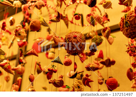 (Shizuoka Prefecture) Hinamatsuri Park Hina Dolls and Hanging Hina Dolls 137251497