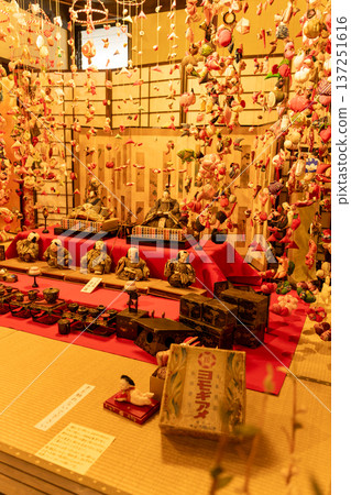 (Shizuoka Prefecture) Hinamatsuri Park Hina Dolls and Hanging Hina Dolls 137251616