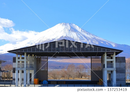 從山中湖交流廣場 Kirara 看到的富士山 137253419