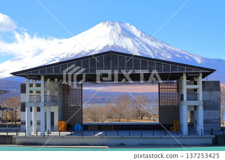 從山中湖交流廣場 Kirara 看到的富士山 137253425