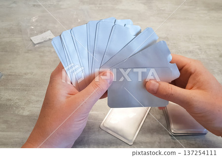 Cases for plastic cards. white cases 137254111