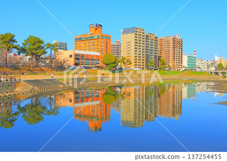 愛知縣岡崎市乙戶川週邊景色 愛知縣岡崎市乙戶川週邊景色 137254455